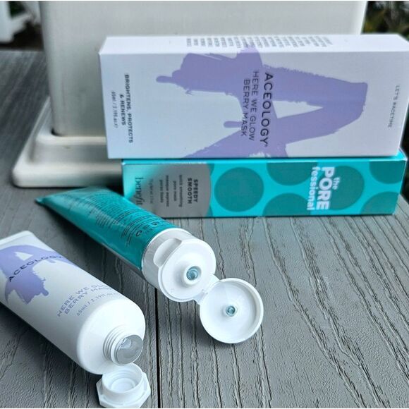 FACE MASK BUNDLE aceology berry mask & benefit the pore fessional mask NEW - Picture 3 of 5